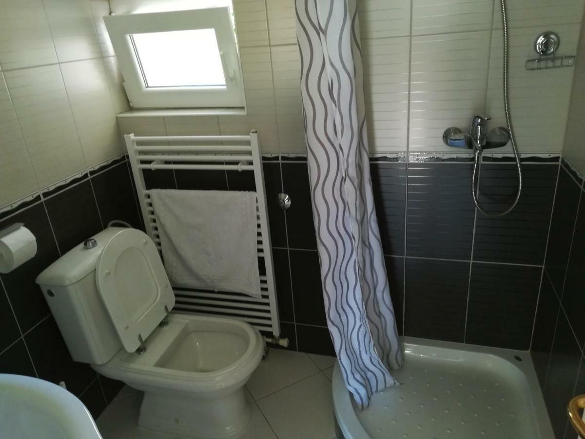 Olive Grove Apartment Водице Екстериор снимка
