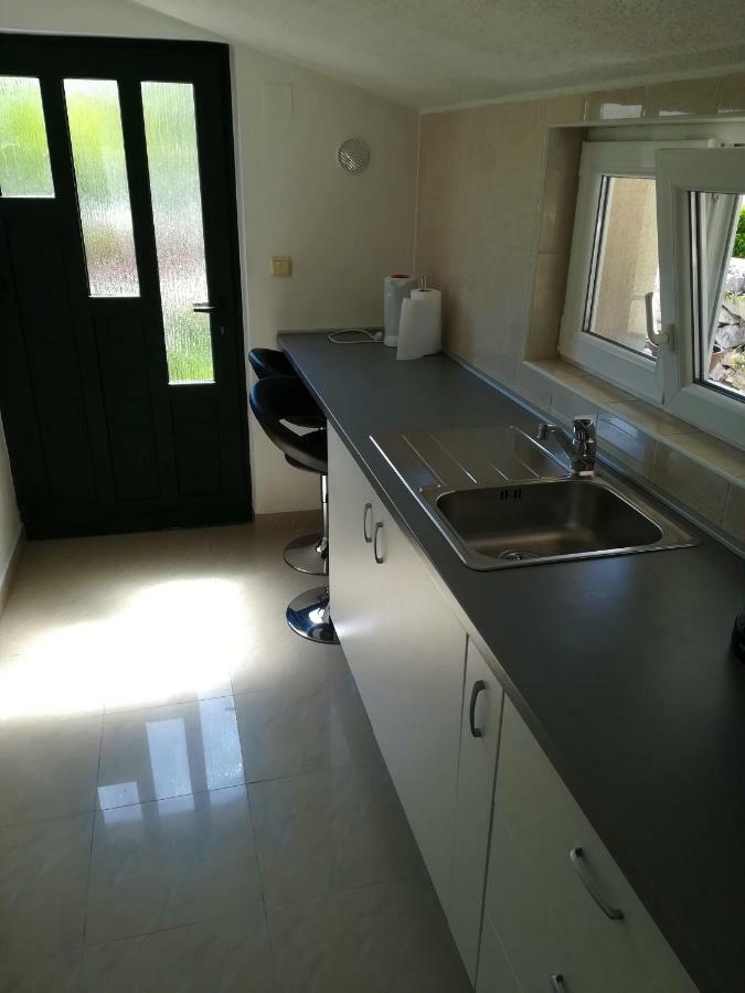 Olive Grove Apartment Водице Екстериор снимка