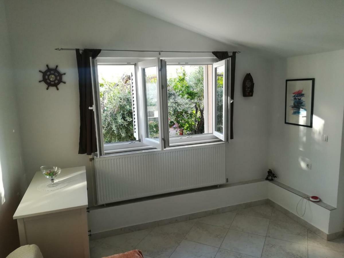 Olive Grove Apartment Водице Екстериор снимка